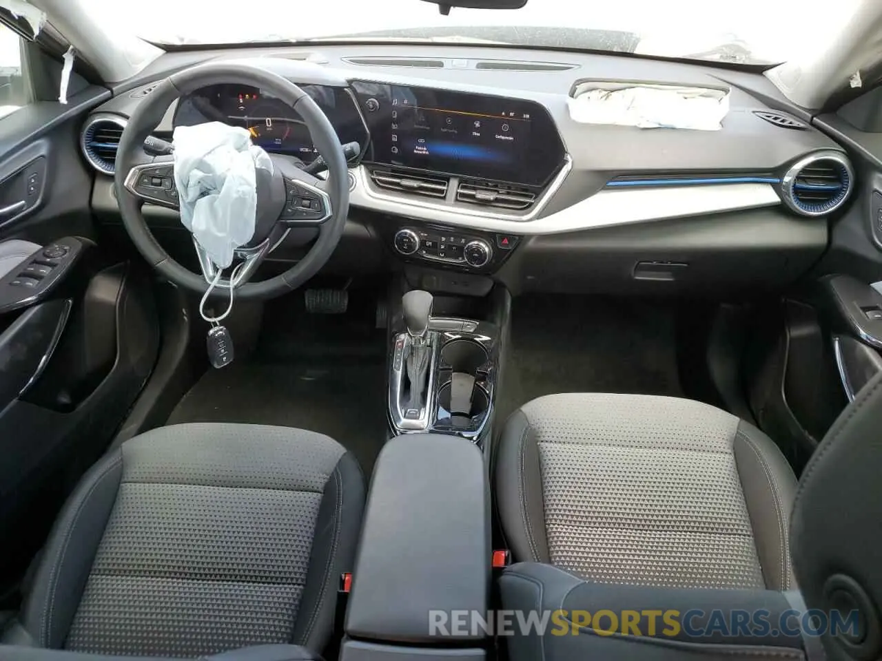 8 fotografías del automóvil dañado KL77LHEP0SC073605 CHEVROLET TRAX 2025