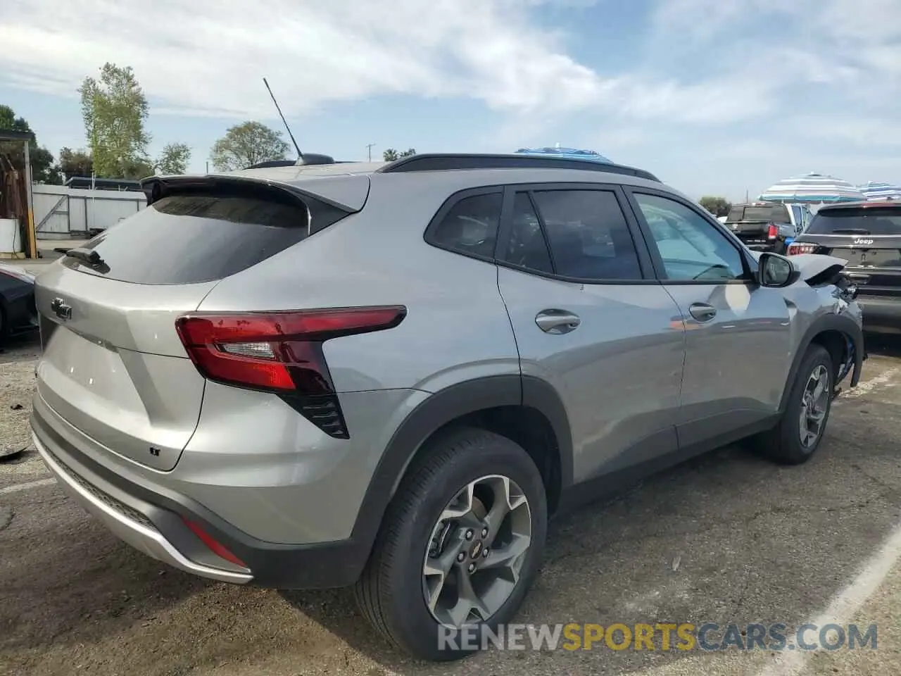 3 fotografías del automóvil dañado KL77LHEP0SC088430 CHEVROLET TRAX 2025
