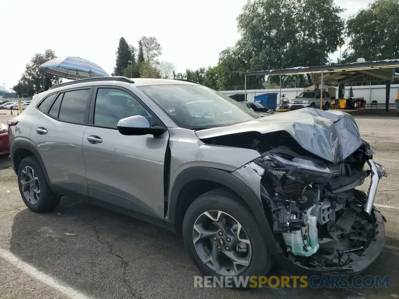 4 fotografías del automóvil dañado KL77LHEP0SC088430 CHEVROLET TRAX 2025