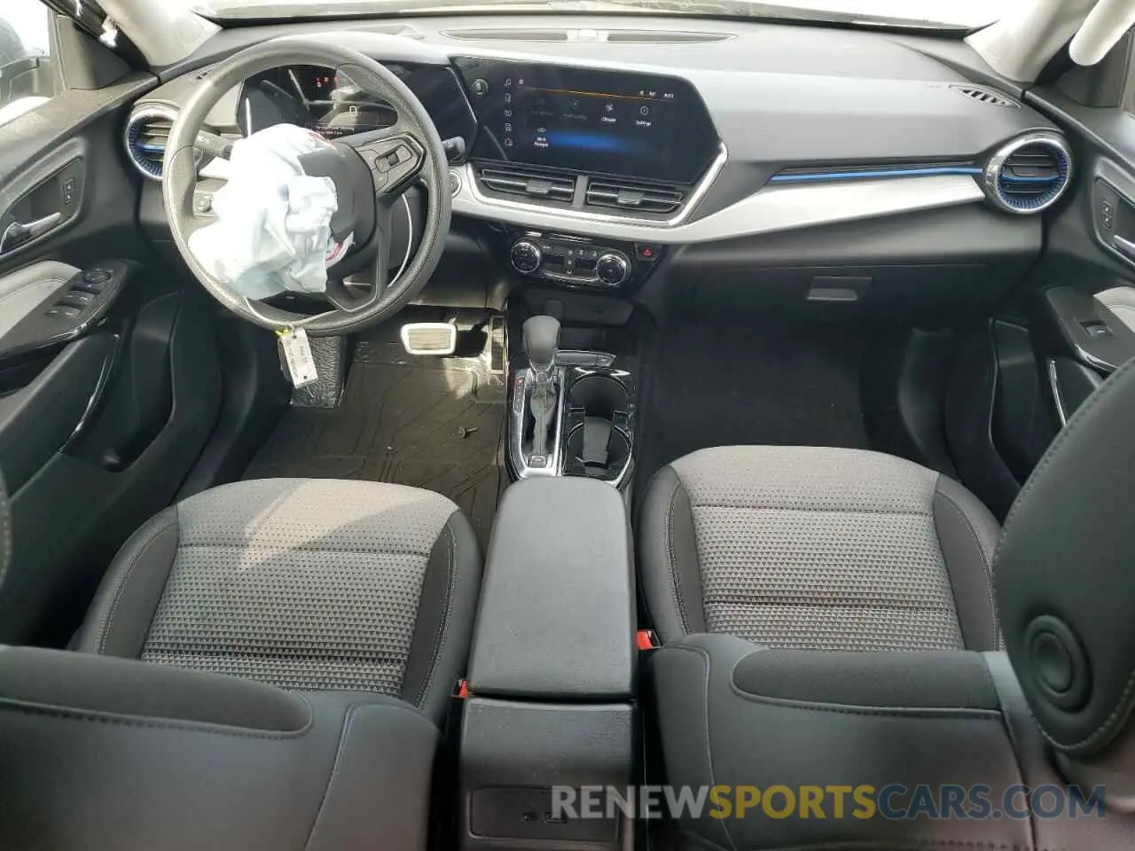 8 fotografías del automóvil dañado KL77LHEP0SC088430 CHEVROLET TRAX 2025