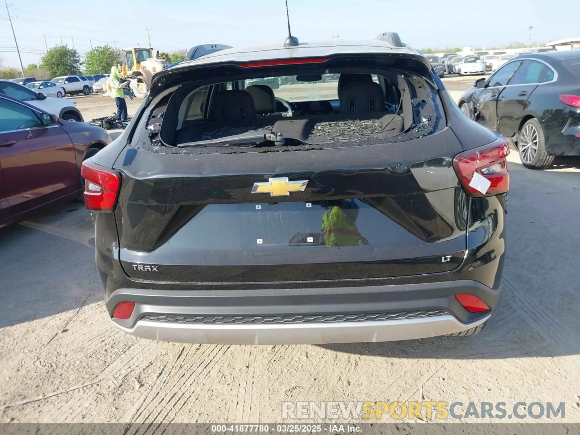 16 fotografías del automóvil dañado KL77LHEP0SC196451 CHEVROLET TRAX 2025