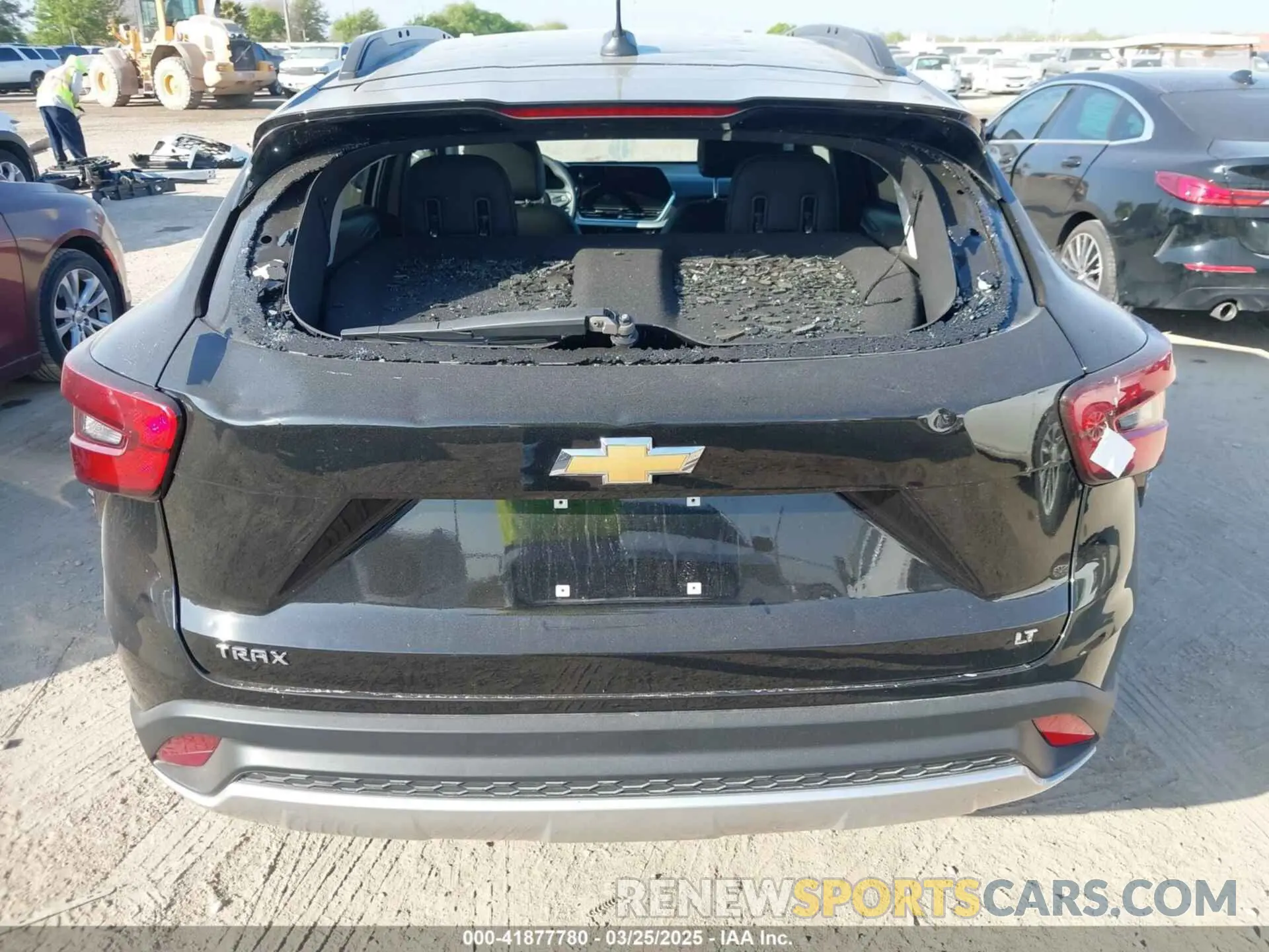 6 fotografías del automóvil dañado KL77LHEP0SC196451 CHEVROLET TRAX 2025
