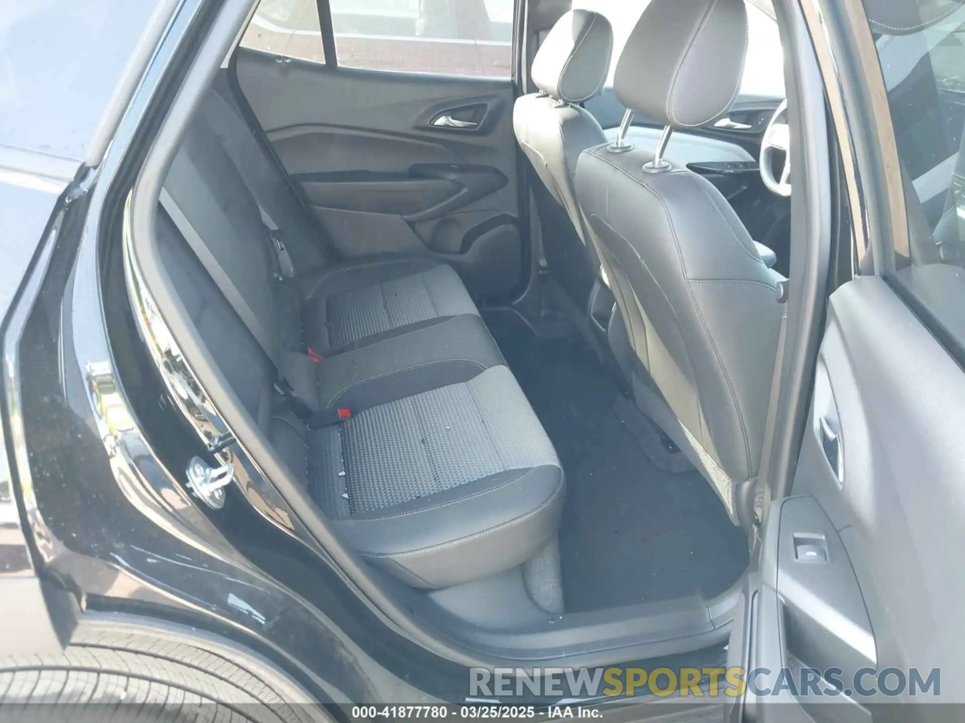 8 fotografías del automóvil dañado KL77LHEP0SC196451 CHEVROLET TRAX 2025