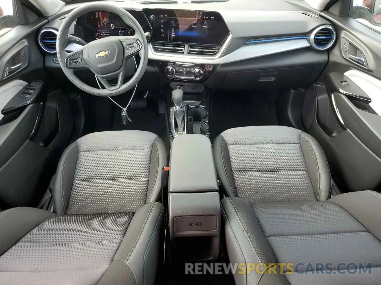 8 fotografías del automóvil dañado KL77LHEP0SC201860 CHEVROLET TRAX 2025