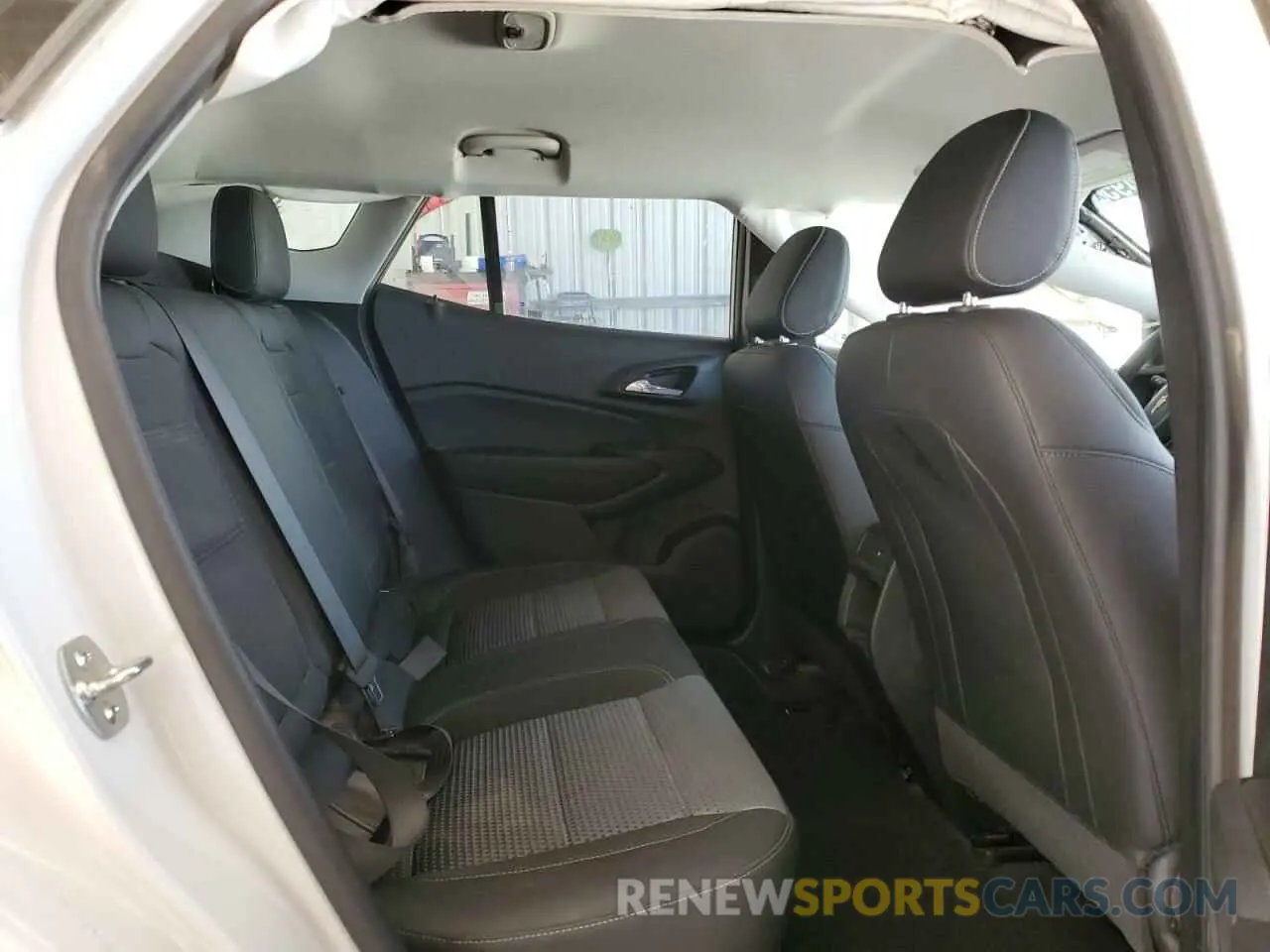 11 fotografías del automóvil dañado KL77LHEP0SC225172 CHEVROLET TRAX 2025