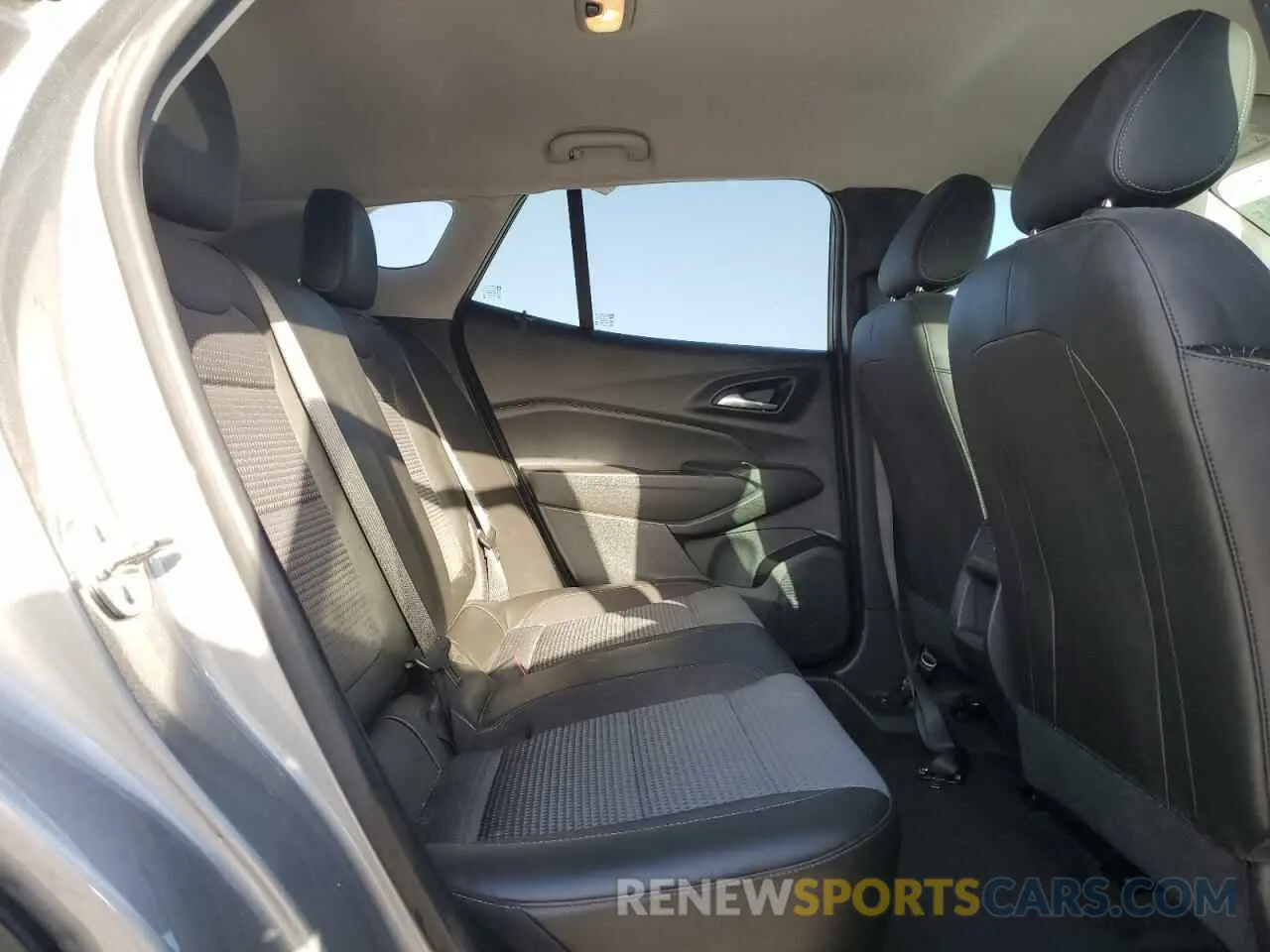 11 fotografías del automóvil dañado KL77LHEP1SC028088 CHEVROLET TRAX 2025