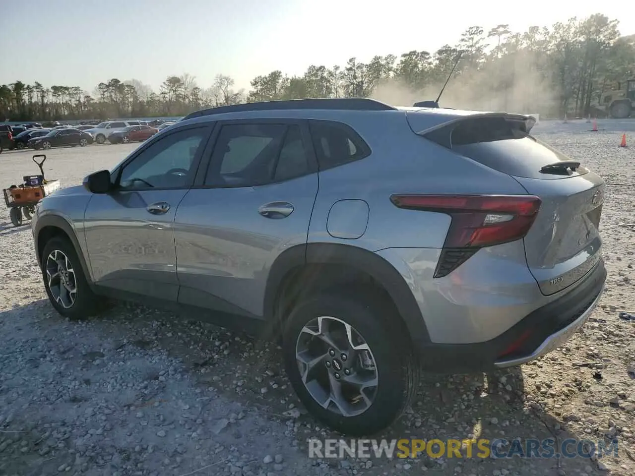 2 fotografías del automóvil dañado KL77LHEP1SC028088 CHEVROLET TRAX 2025