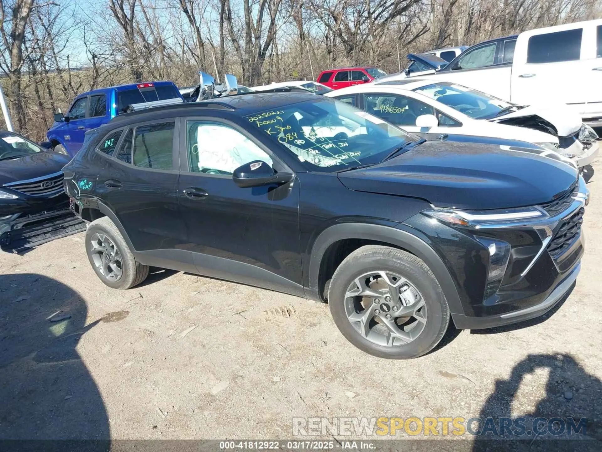 1 fotografías del automóvil dañado KL77LHEP1SC084399 CHEVROLET TRAX 2025