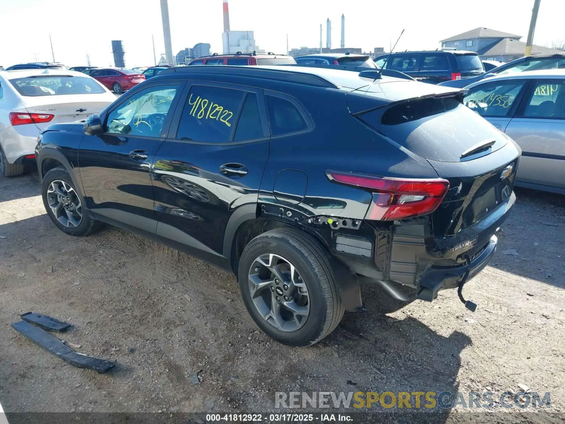 3 fotografías del automóvil dañado KL77LHEP1SC084399 CHEVROLET TRAX 2025