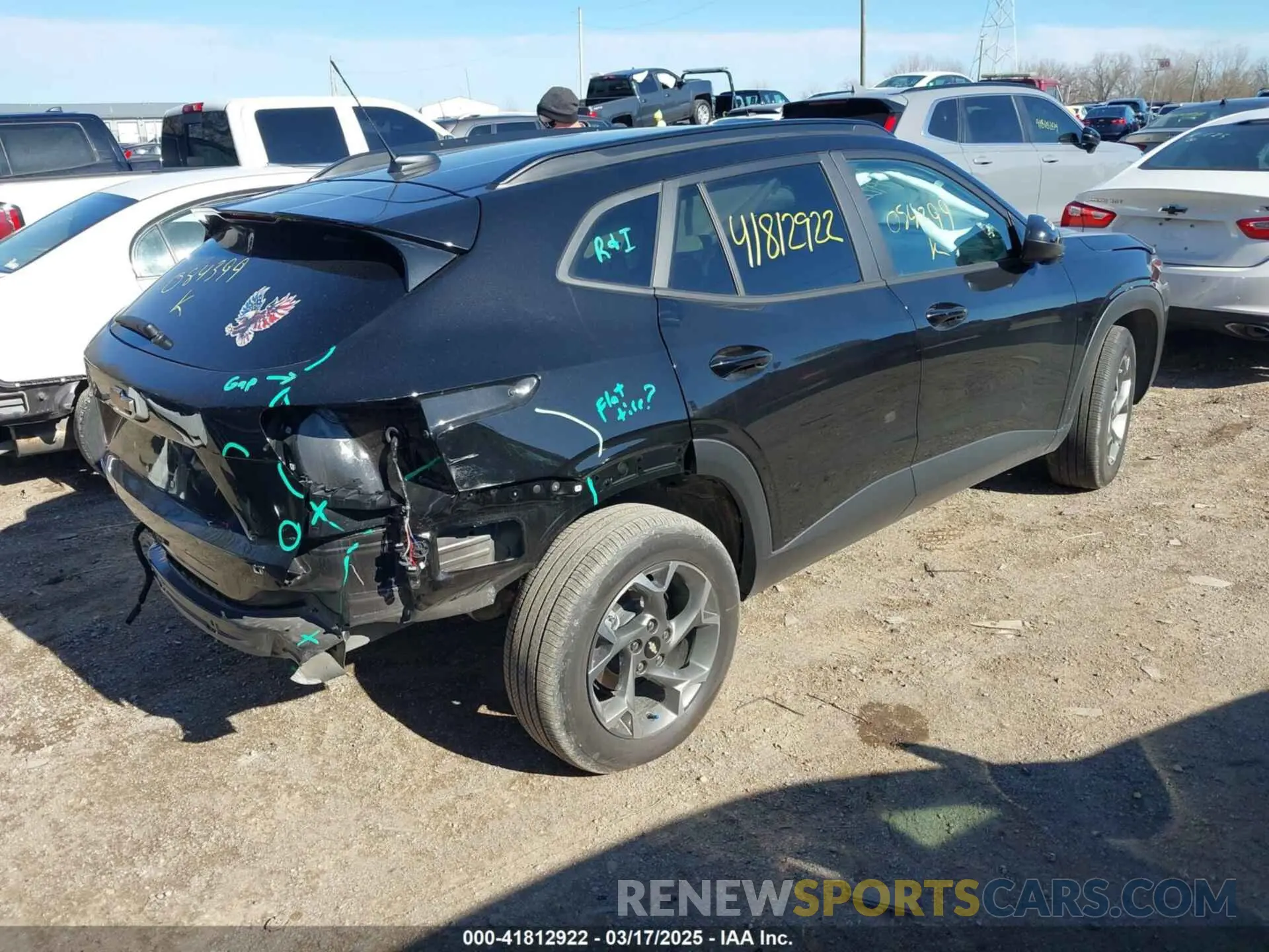 4 fotografías del automóvil dañado KL77LHEP1SC084399 CHEVROLET TRAX 2025