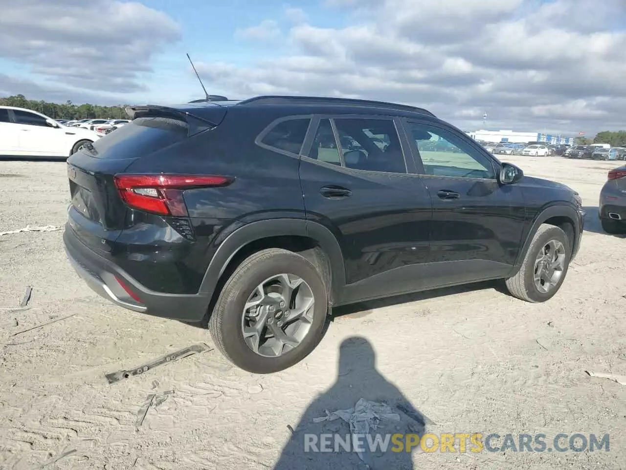 3 fotografías del automóvil dañado KL77LHEP1SC102531 CHEVROLET TRAX 2025