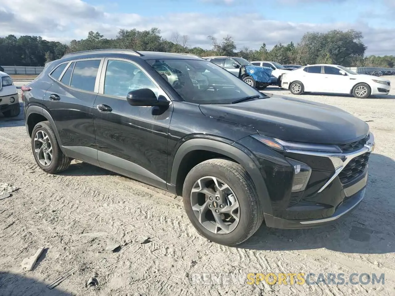4 fotografías del automóvil dañado KL77LHEP1SC102531 CHEVROLET TRAX 2025