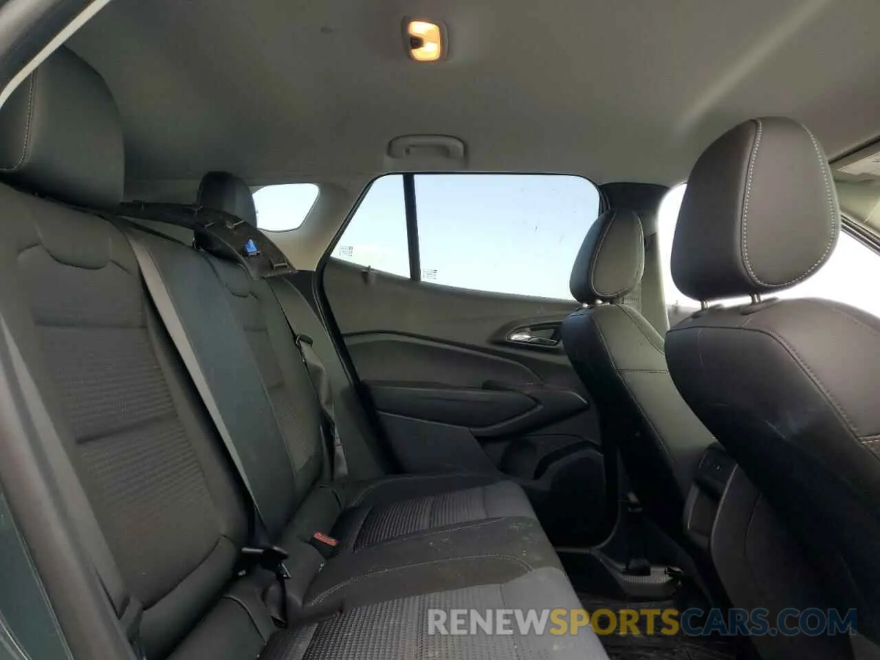 12 fotografías del automóvil dañado KL77LHEP2SC030917 CHEVROLET TRAX 2025