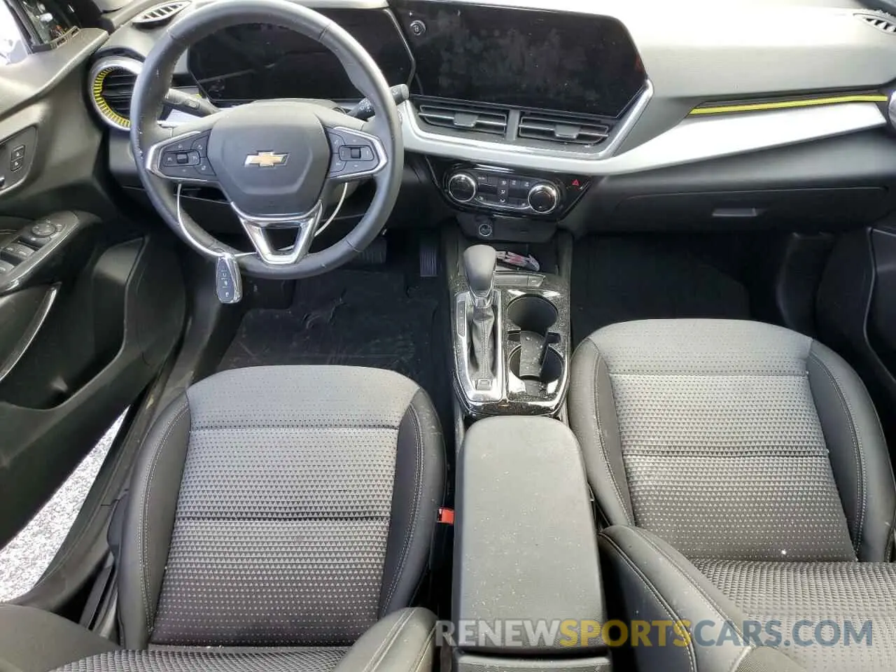8 fotografías del automóvil dañado KL77LHEP2SC030917 CHEVROLET TRAX 2025