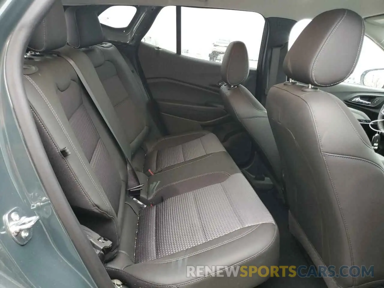 11 fotografías del automóvil dañado KL77LHEP2SC063609 CHEVROLET TRAX 2025