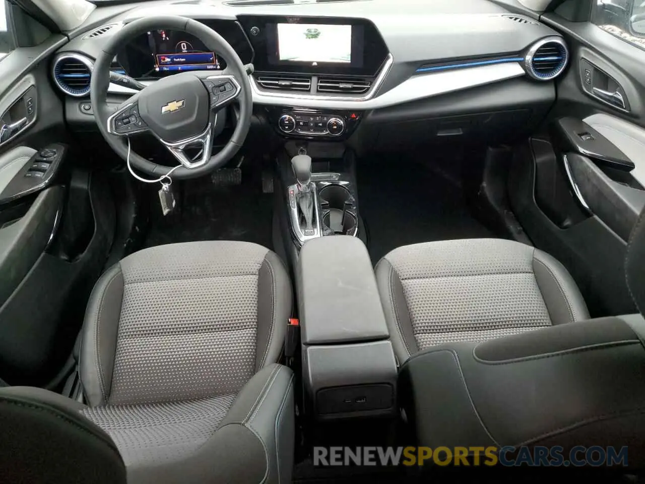 8 fotografías del automóvil dañado KL77LHEP2SC063609 CHEVROLET TRAX 2025