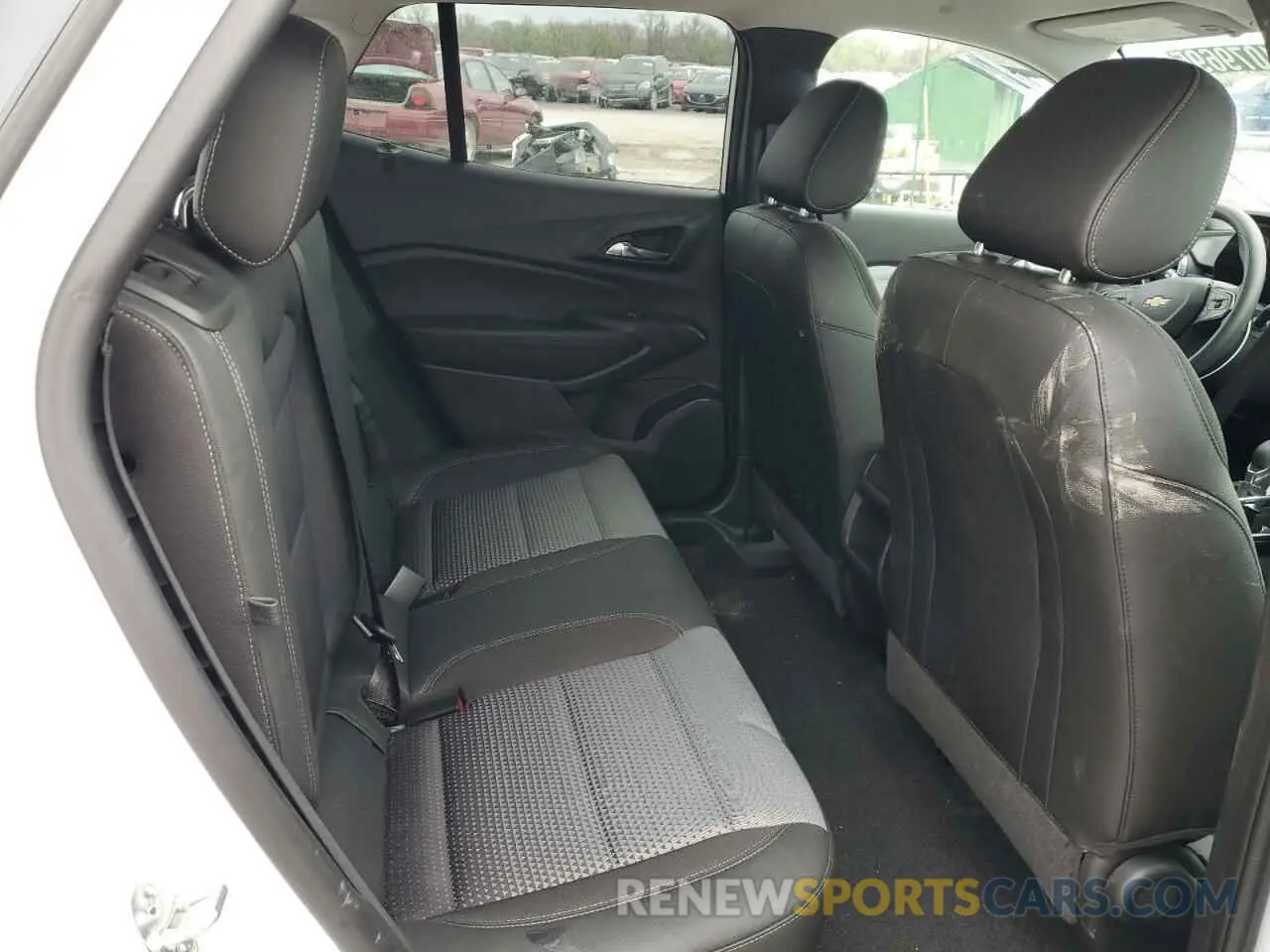 10 fotografías del automóvil dañado KL77LHEP2SC149440 CHEVROLET TRAX 2025