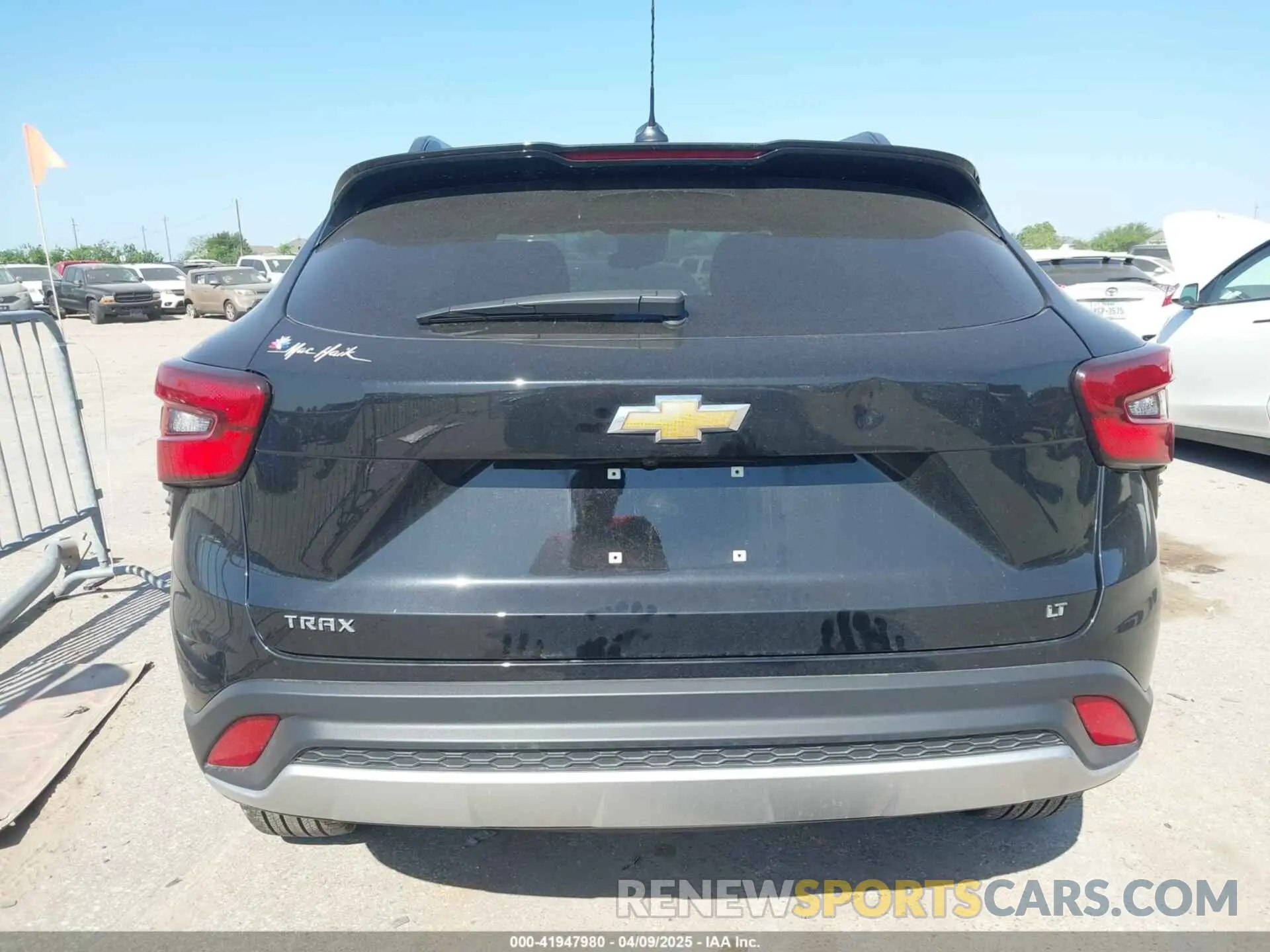 16 fotografías del automóvil dañado KL77LHEP4SC023659 CHEVROLET TRAX 2025