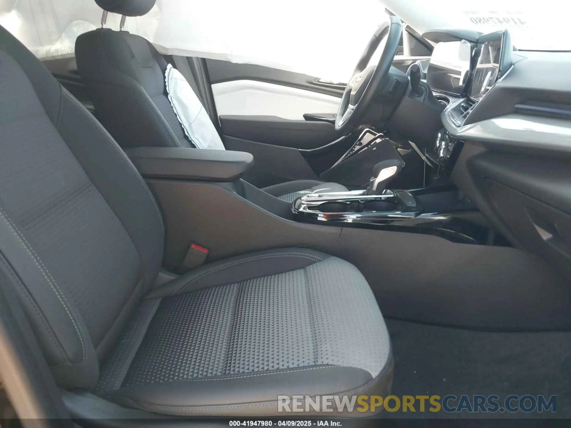 5 fotografías del automóvil dañado KL77LHEP4SC023659 CHEVROLET TRAX 2025