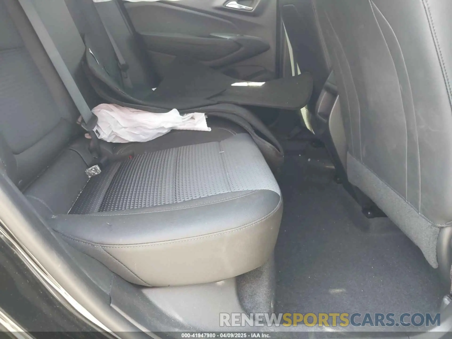 8 fotografías del automóvil dañado KL77LHEP4SC023659 CHEVROLET TRAX 2025