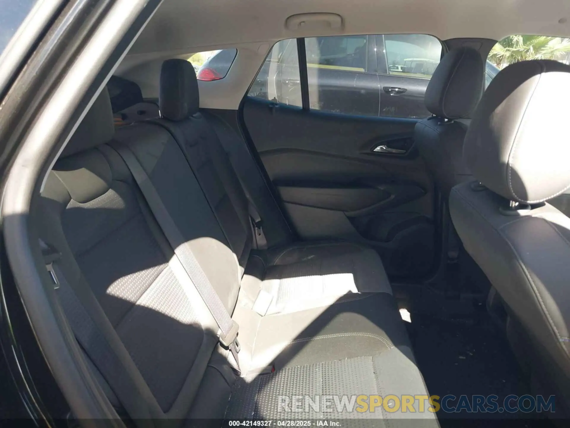 8 fotografías del automóvil dañado KL77LHEP4SC036671 CHEVROLET TRAX 2025