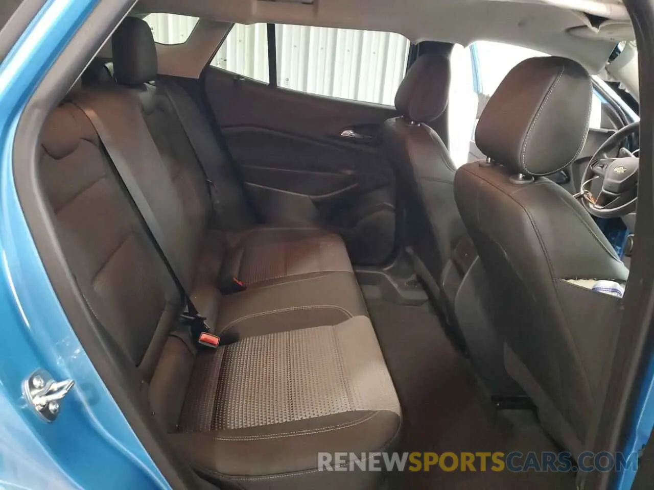 10 fotografías del automóvil dañado KL77LHEP4SC081593 CHEVROLET TRAX 2025