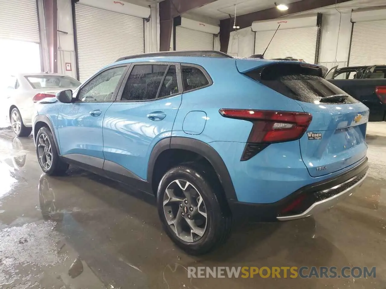 2 fotografías del automóvil dañado KL77LHEP4SC081593 CHEVROLET TRAX 2025