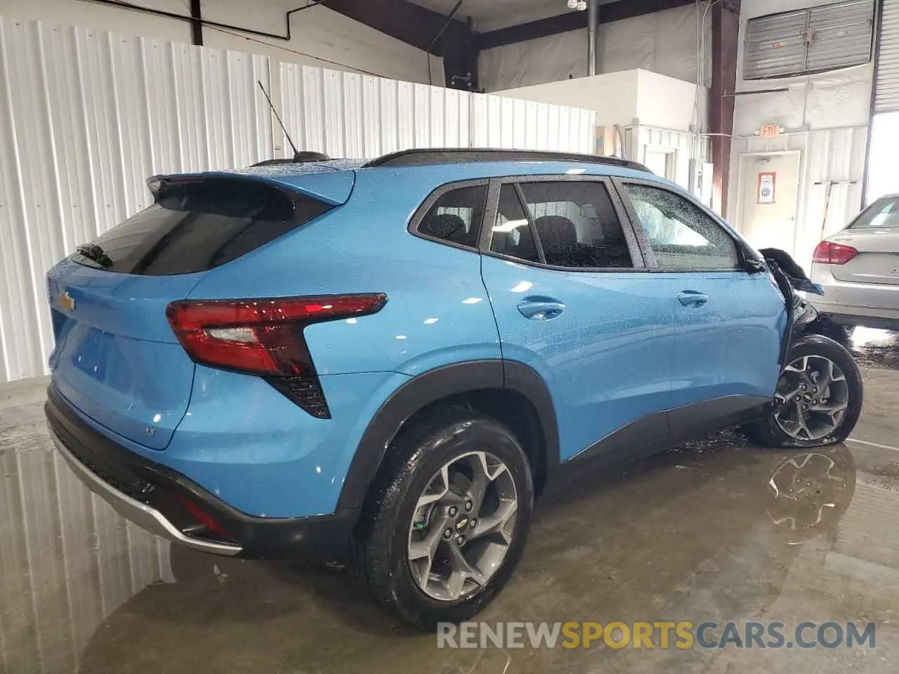 3 fotografías del automóvil dañado KL77LHEP4SC081593 CHEVROLET TRAX 2025
