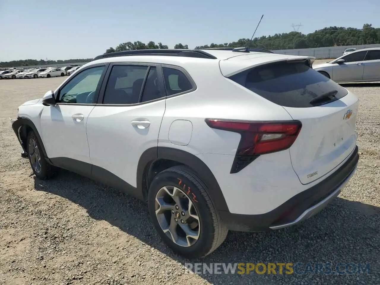 2 fotografías del automóvil dañado KL77LHEP4SC227930 CHEVROLET TRAX 2025