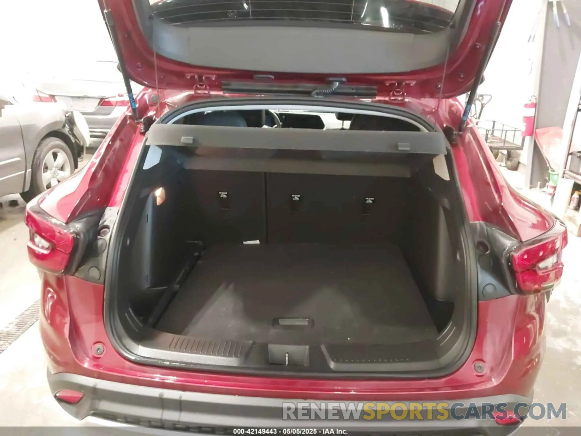 17 fotografías del automóvil dañado KL77LHEP5SC006868 CHEVROLET TRAX 2025