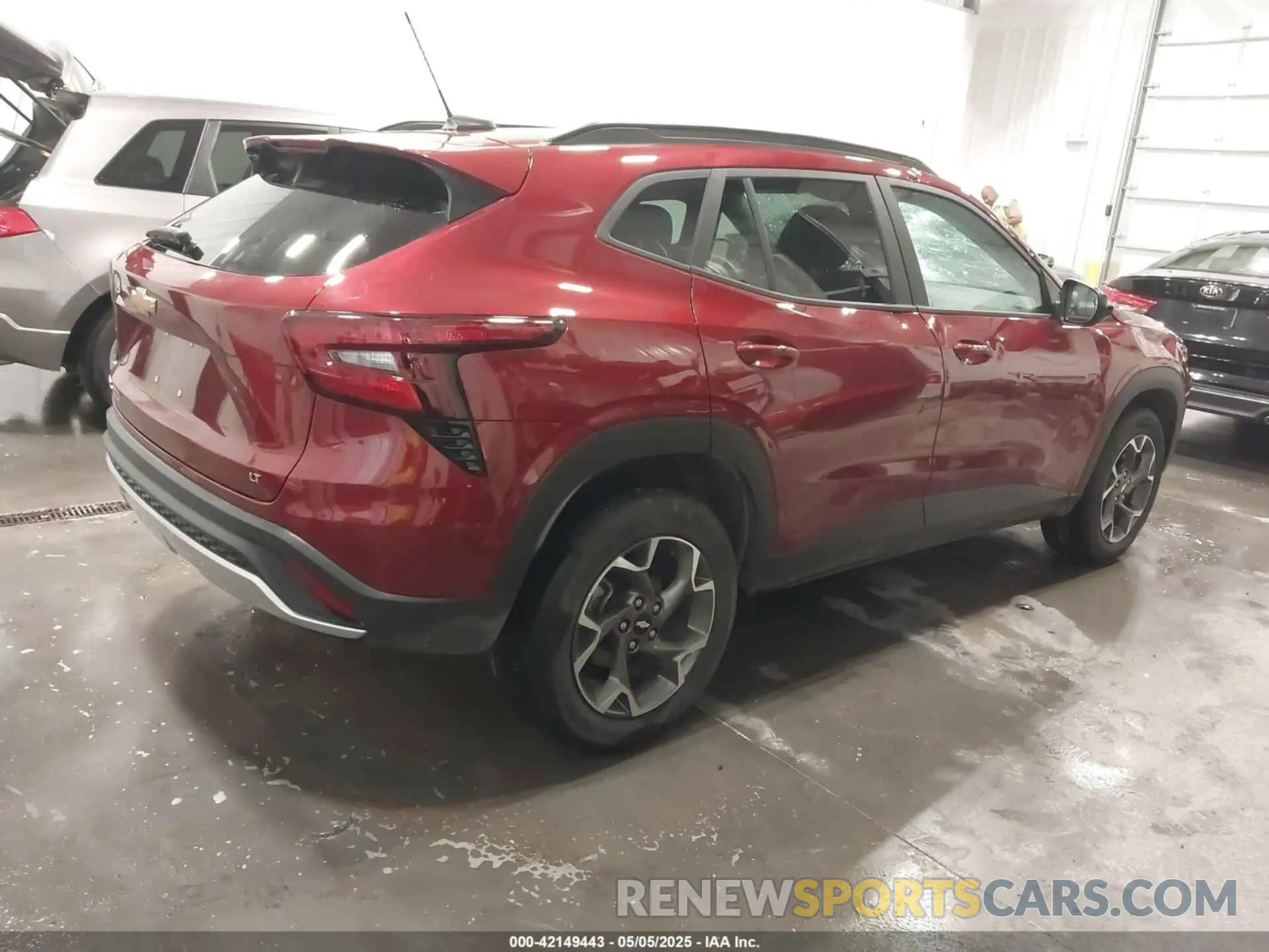 4 fotografías del automóvil dañado KL77LHEP5SC006868 CHEVROLET TRAX 2025