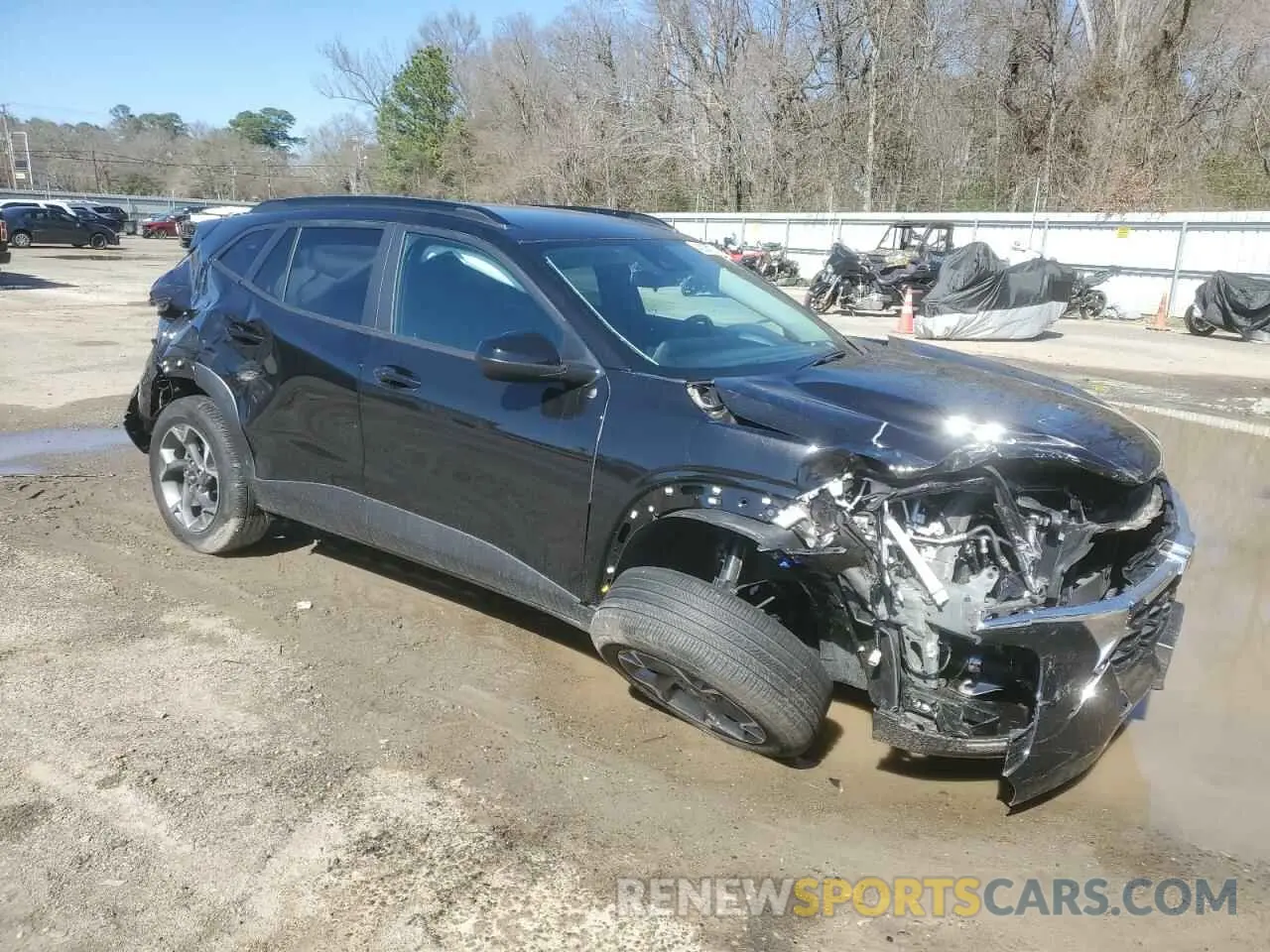 4 fotografías del automóvil dañado KL77LHEP5SC025727 CHEVROLET TRAX 2025