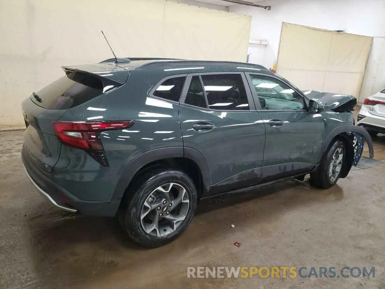 3 fotografías del automóvil dañado KL77LHEP5SC039224 CHEVROLET TRAX 2025