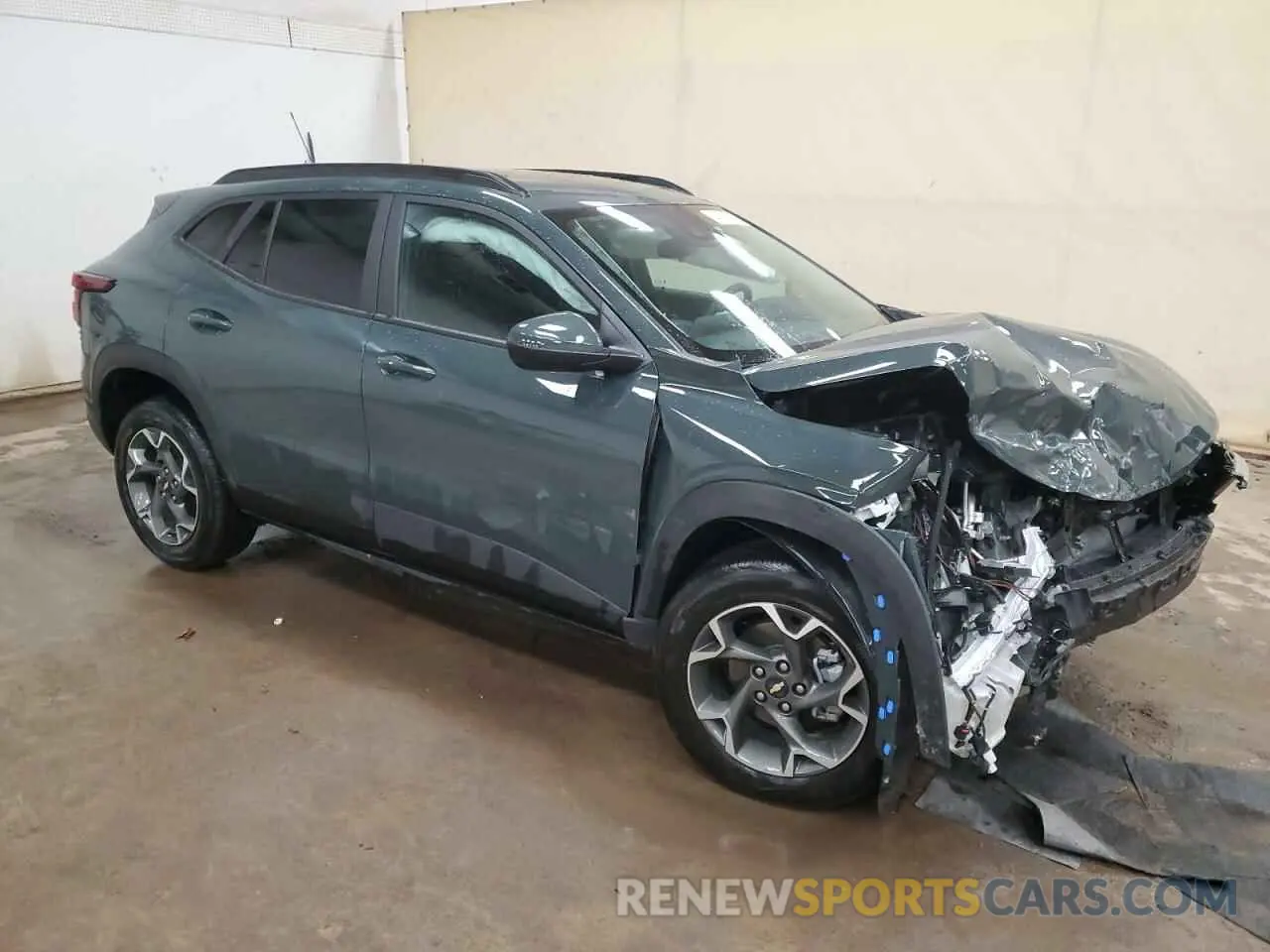 4 fotografías del automóvil dañado KL77LHEP5SC039224 CHEVROLET TRAX 2025
