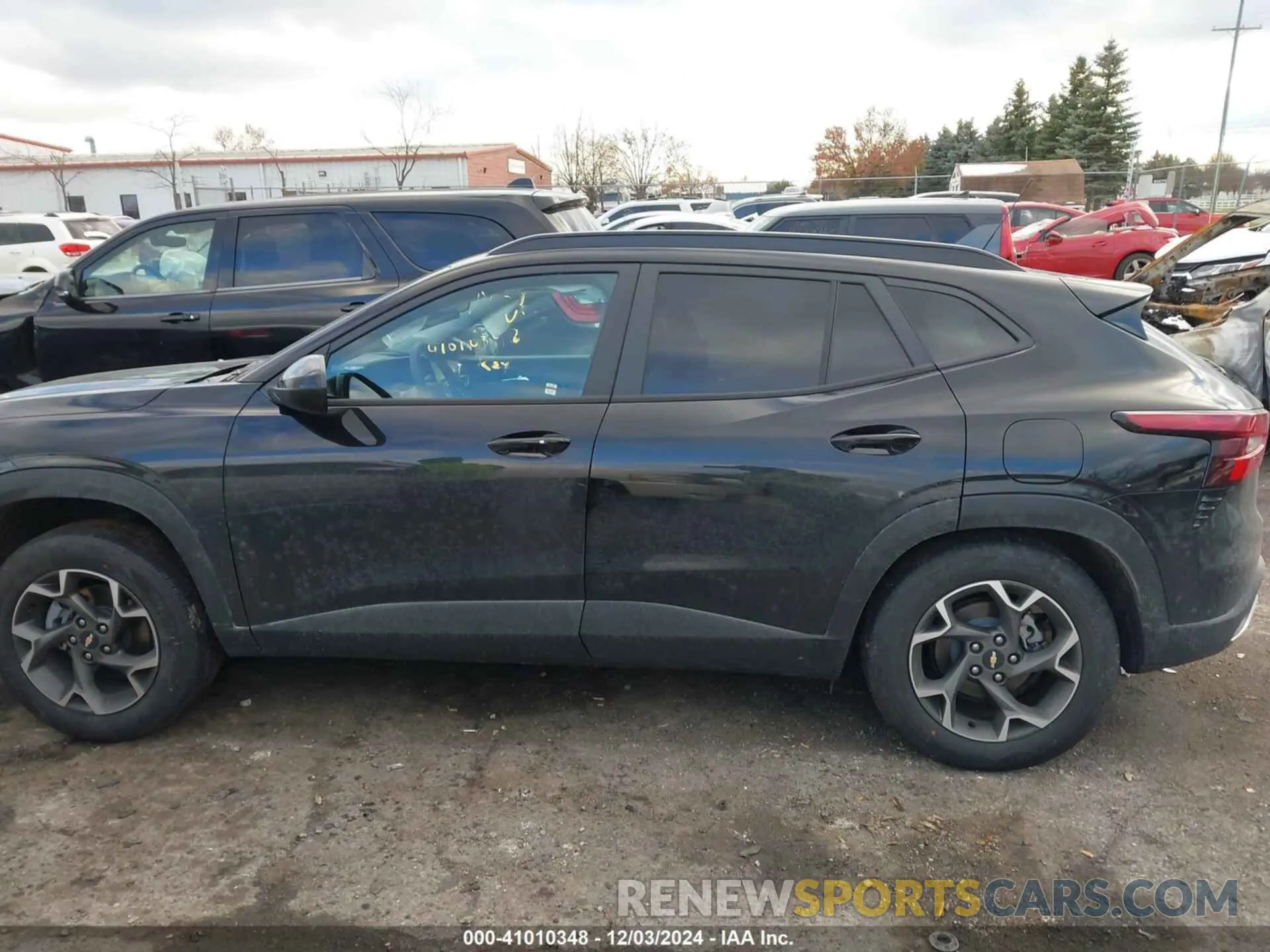 15 fotografías del automóvil dañado KL77LHEP5SC122099 CHEVROLET TRAX 2025