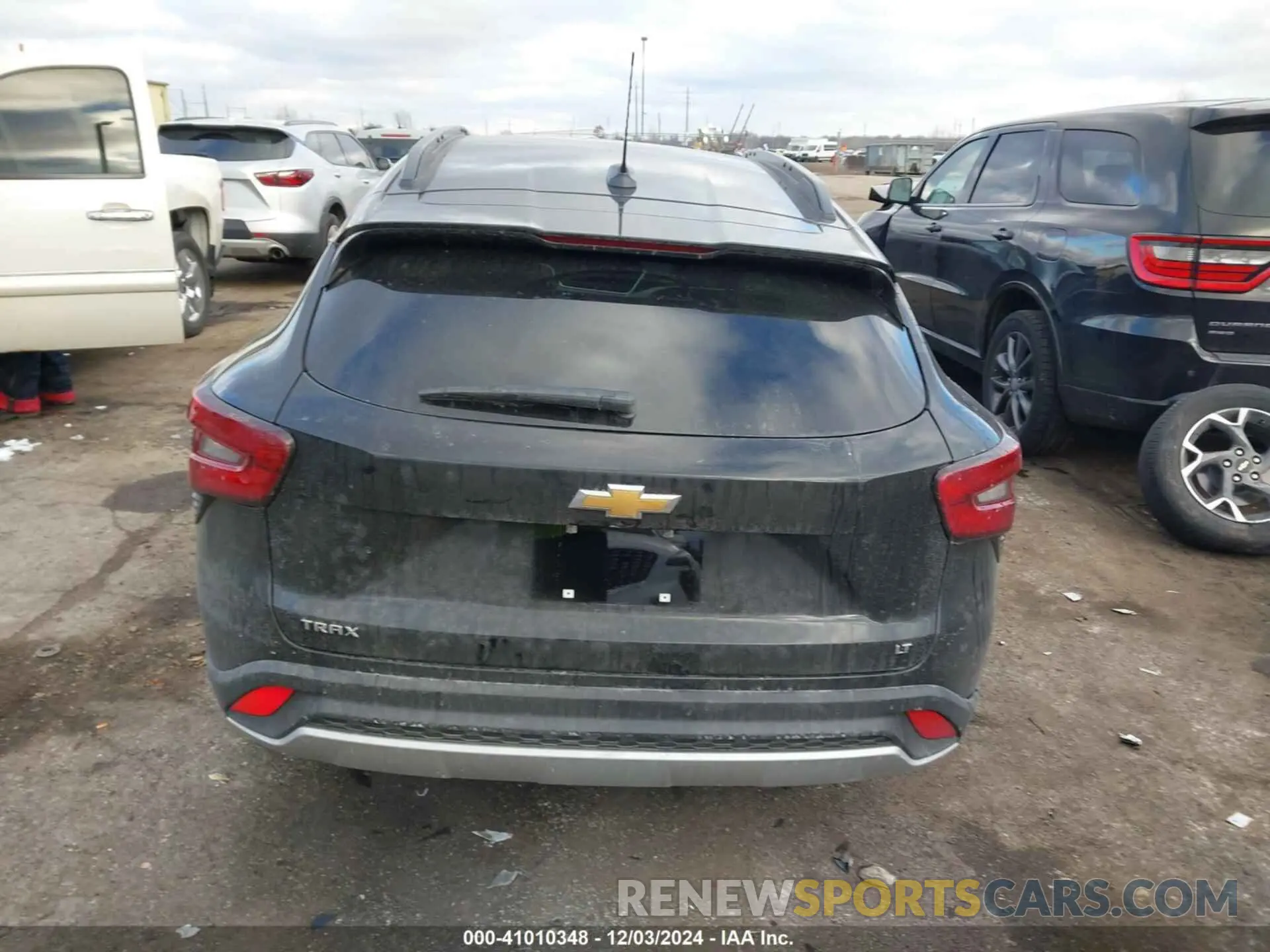 17 fotografías del automóvil dañado KL77LHEP5SC122099 CHEVROLET TRAX 2025