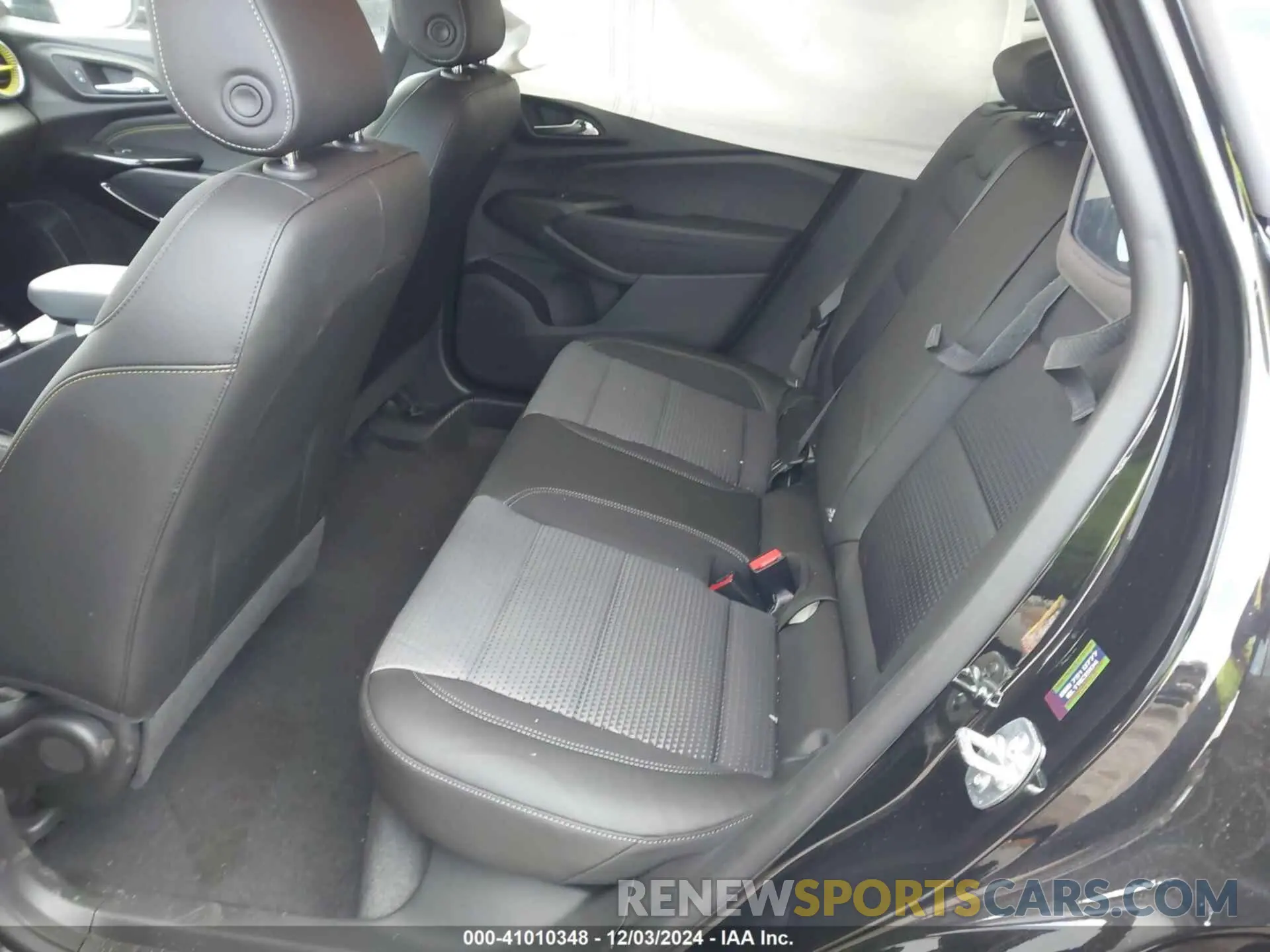 8 fotografías del automóvil dañado KL77LHEP5SC122099 CHEVROLET TRAX 2025