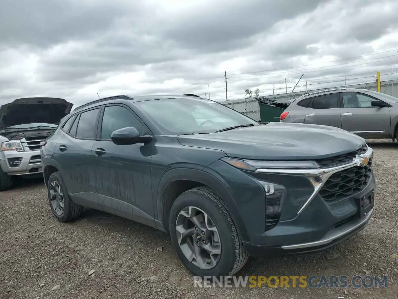 4 fotografías del automóvil dañado KL77LHEP5SC171870 CHEVROLET TRAX 2025