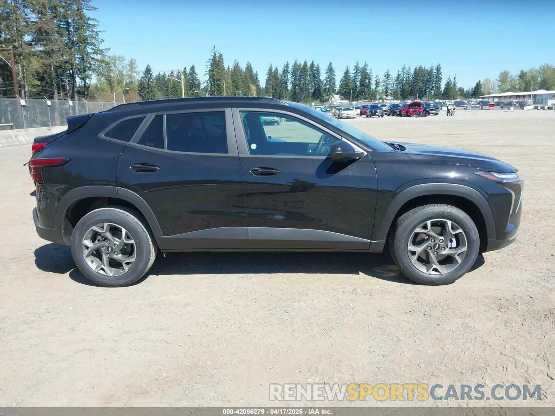 13 fotografías del automóvil dañado KL77LHEP5SC230402 CHEVROLET TRAX 2025
