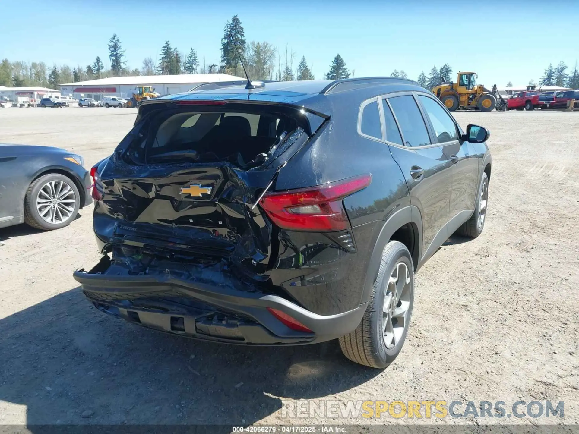 4 fotografías del automóvil dañado KL77LHEP5SC230402 CHEVROLET TRAX 2025