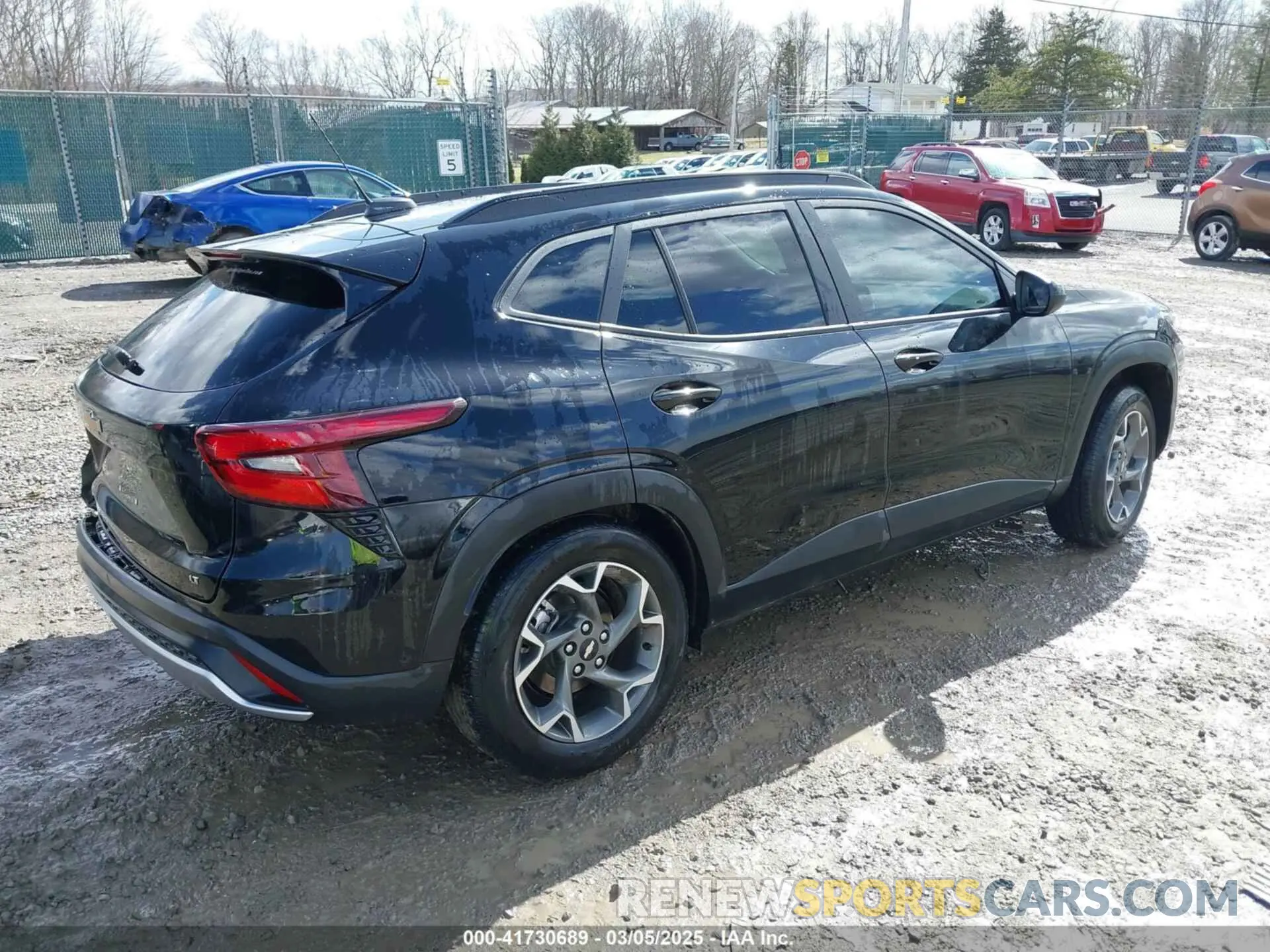4 fotografías del automóvil dañado KL77LHEP6SC016096 CHEVROLET TRAX 2025