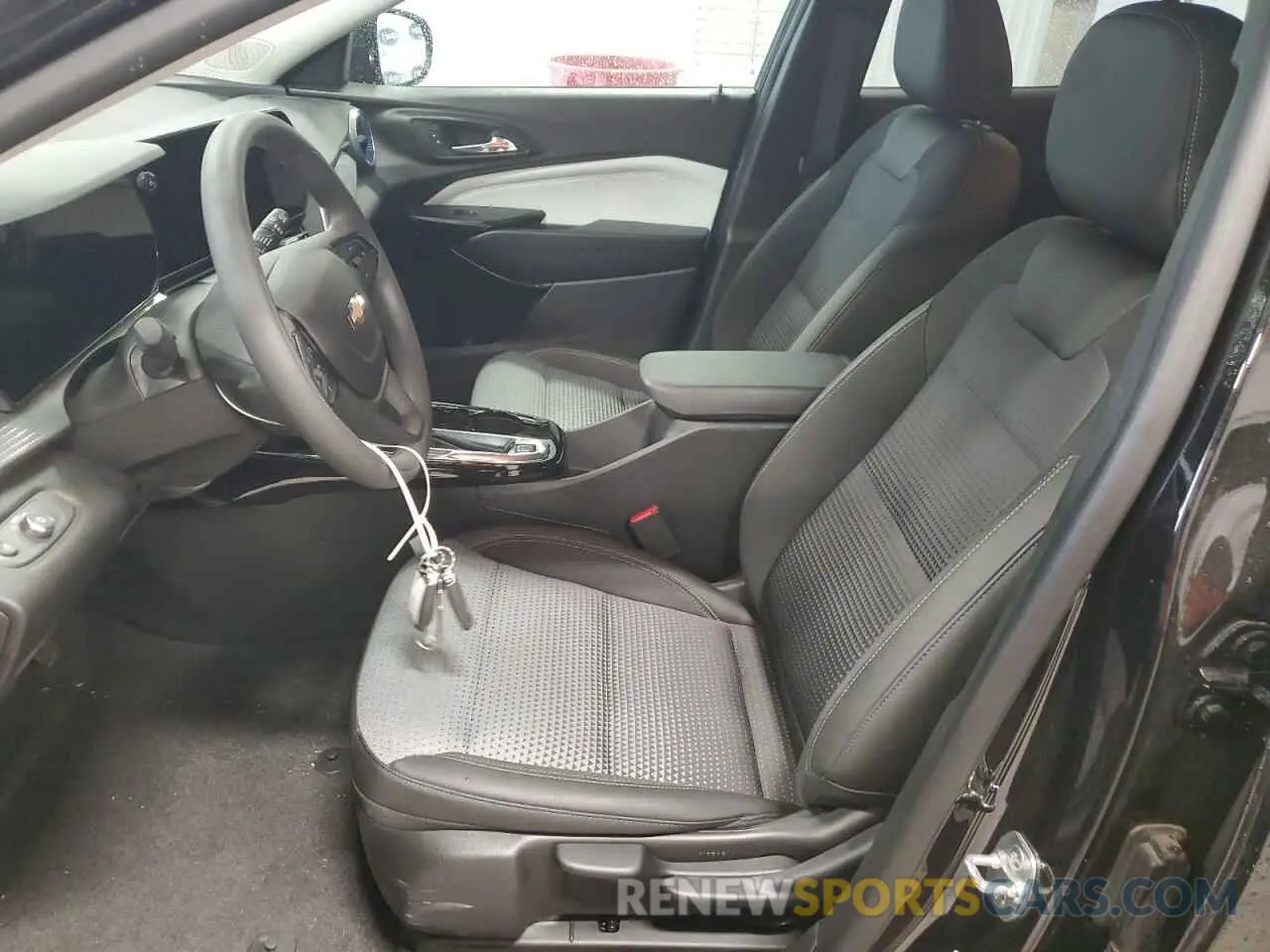 7 fotografías del automóvil dañado KL77LHEP6SC017877 CHEVROLET TRAX 2025