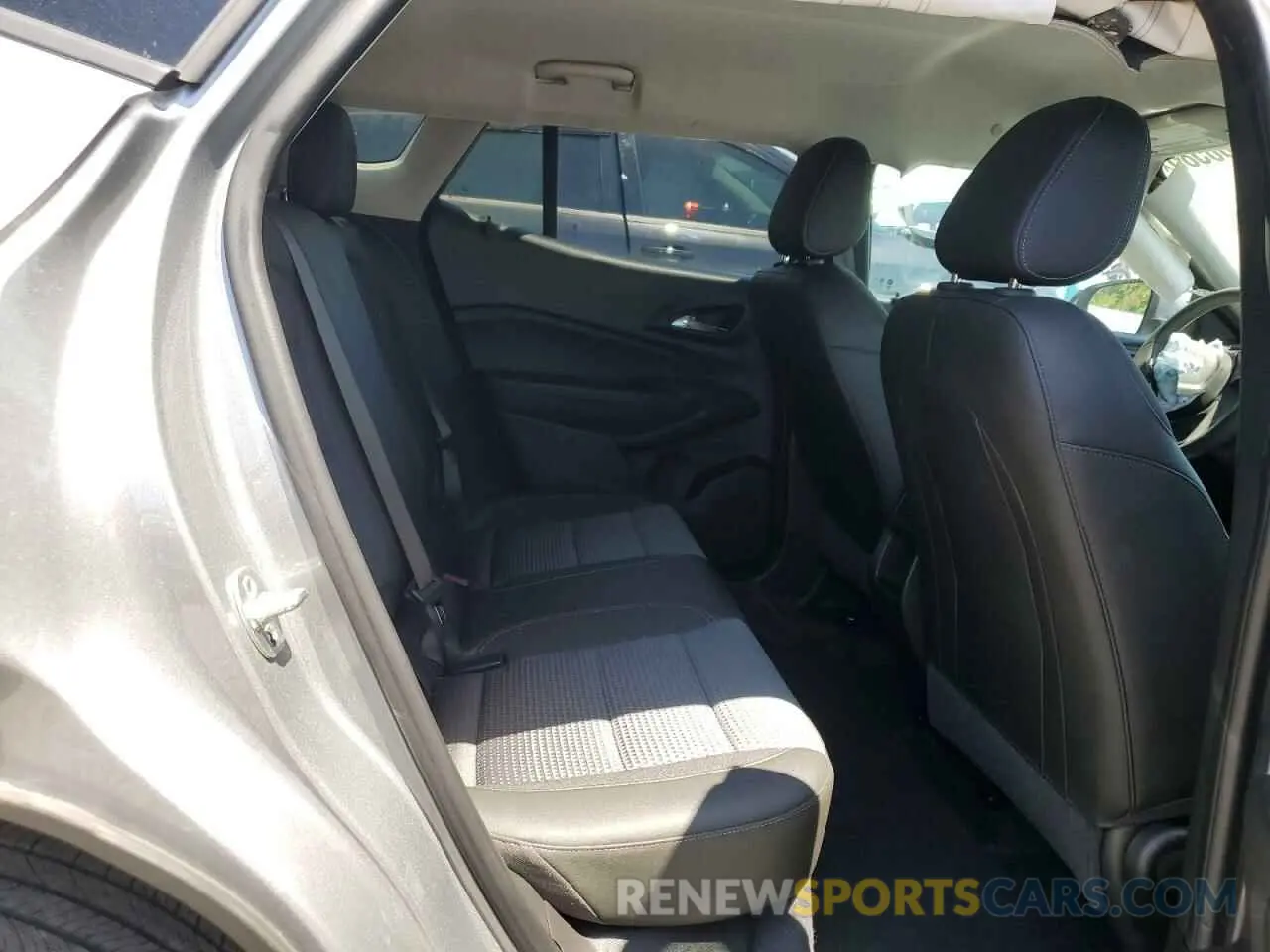11 fotografías del automóvil dañado KL77LHEP6SC031505 CHEVROLET TRAX 2025