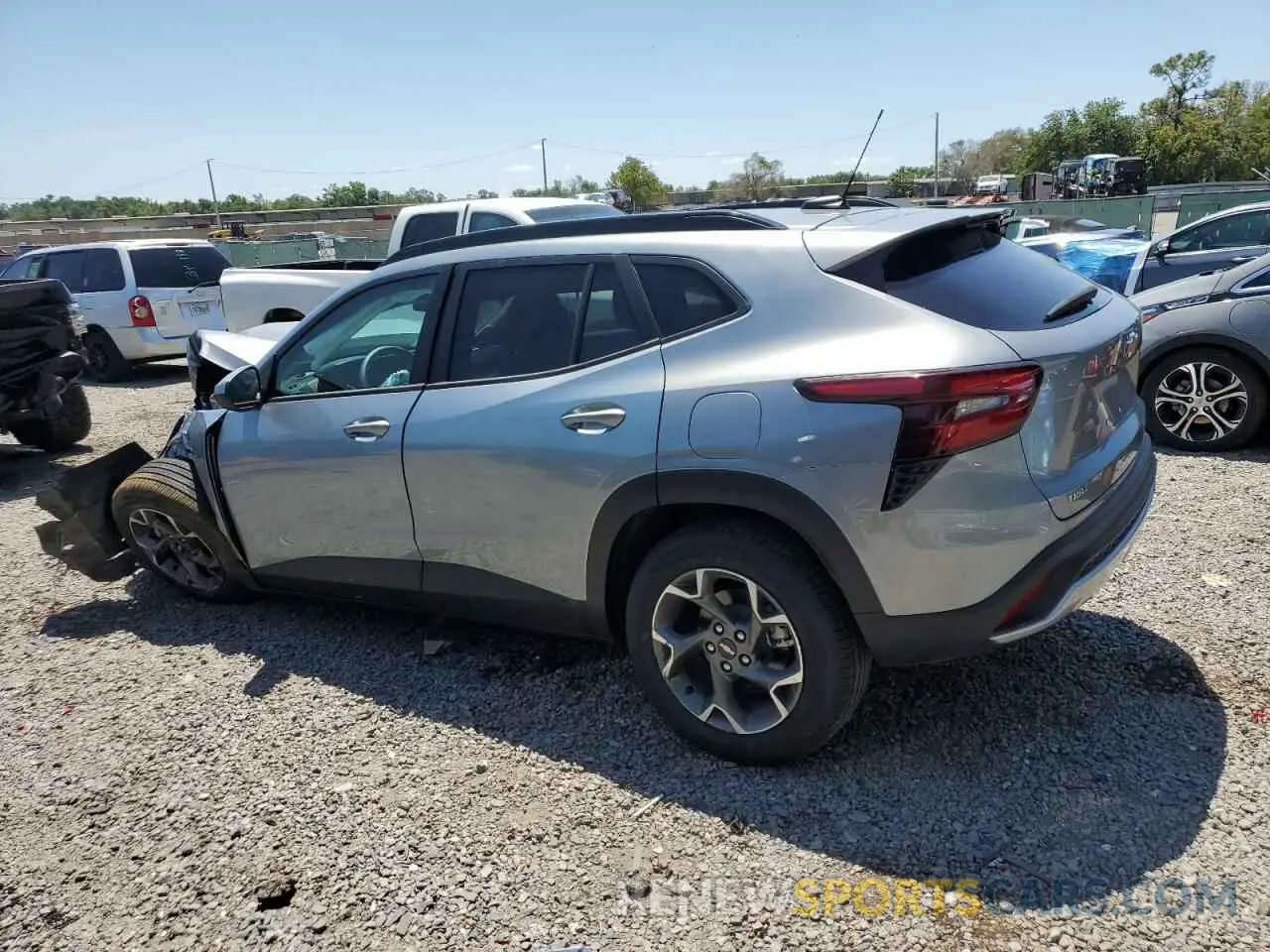 2 fotografías del automóvil dañado KL77LHEP6SC031505 CHEVROLET TRAX 2025