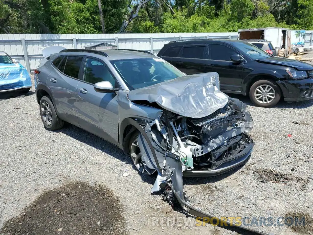 4 fotografías del automóvil dañado KL77LHEP6SC031505 CHEVROLET TRAX 2025
