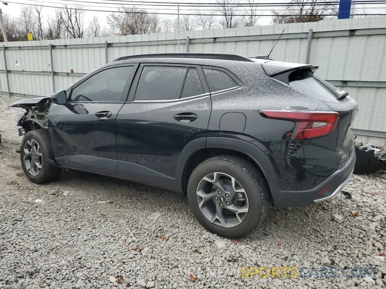 2 fotografías del automóvil dañado KL77LHEP6SC085676 CHEVROLET TRAX 2025