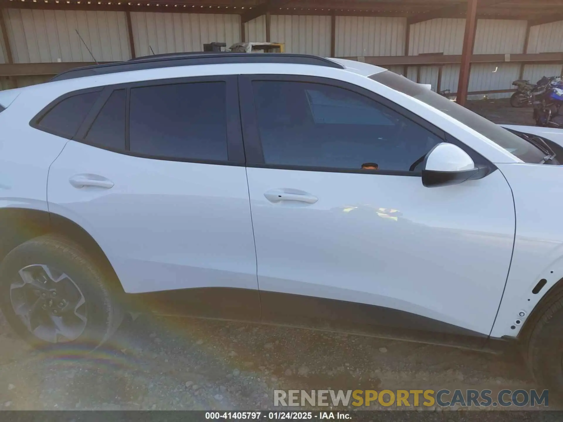 14 fotografías del automóvil dañado KL77LHEP6SC107532 CHEVROLET TRAX 2025