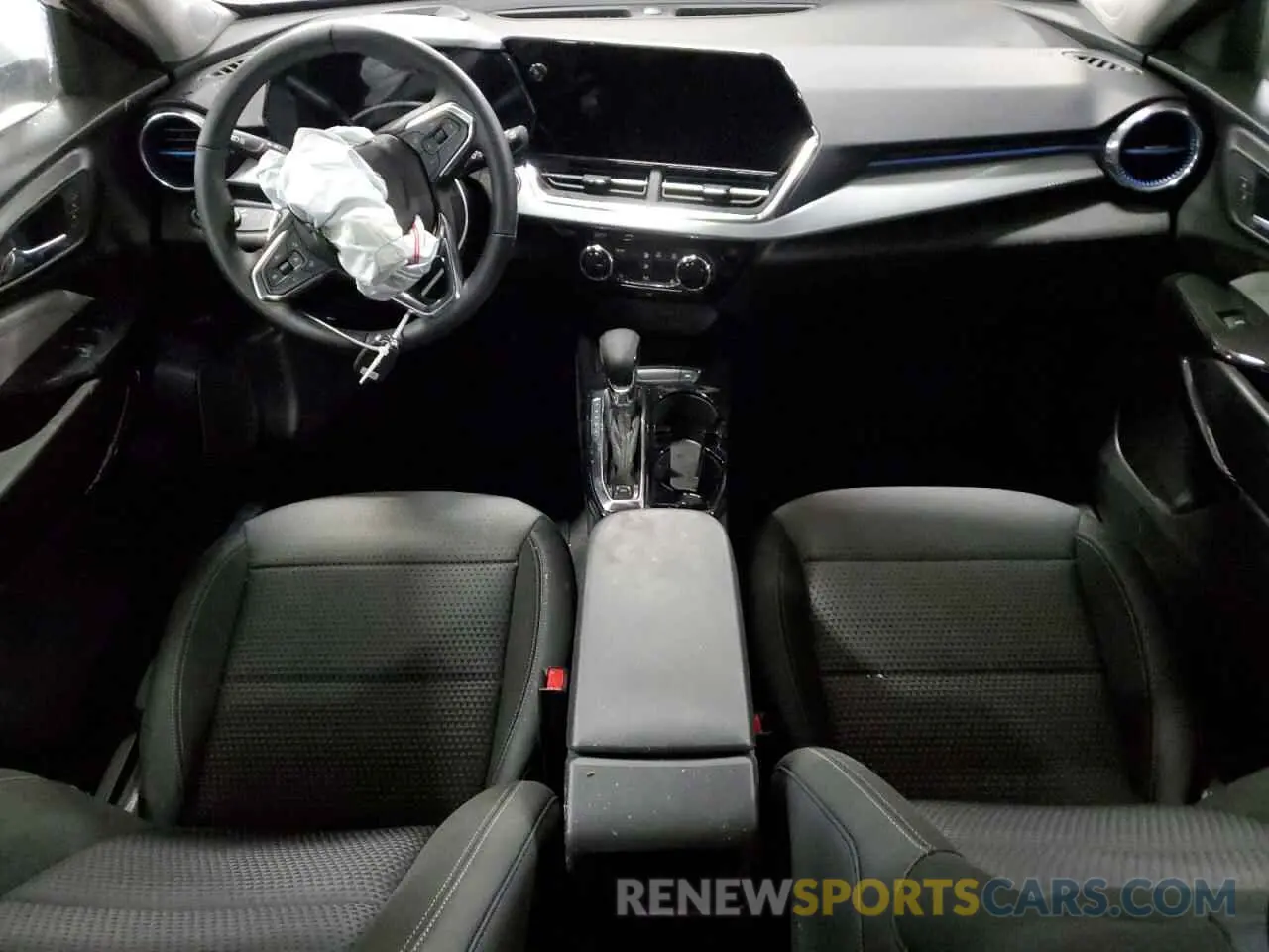 8 fotografías del automóvil dañado KL77LHEP6SC151420 CHEVROLET TRAX 2025