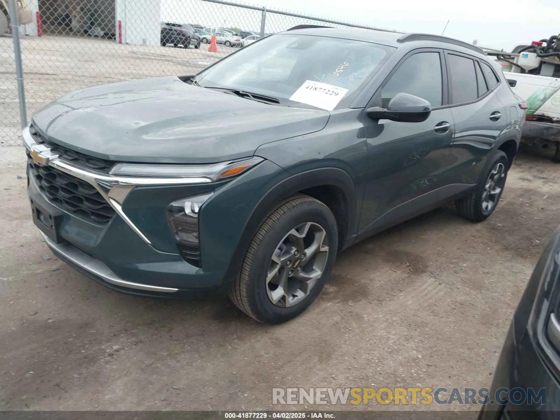 2 fotografías del automóvil dañado KL77LHEP6SC169609 CHEVROLET TRAX 2025