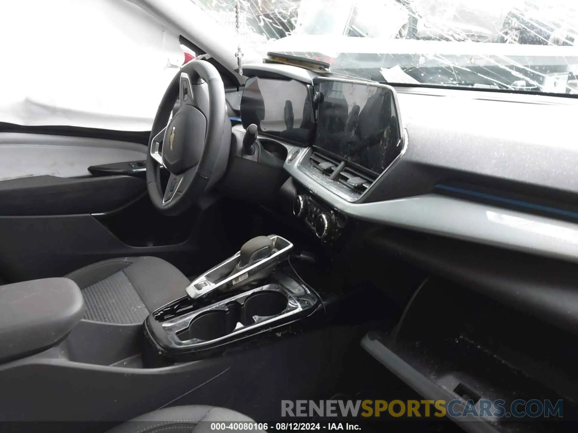 5 fotografías del automóvil dañado KL77LHEP7SC000313 CHEVROLET TRAX 2025